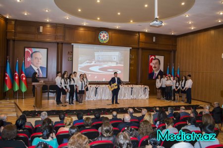 Nərimanov Rayon İcra Hakimiyyətində 20 Yanvar faciəsinin iyirmi altıncı ildönümü qeyd edildi - FOTOLAR