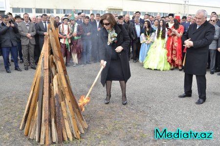 Füzulidə Novruz bayramı münasibəti ilə ümumrayon şənliyi keçirildi - FOTOLAR