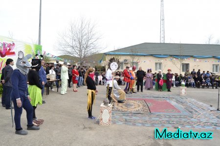 Füzuli rayon İcra Hakimiyyətinin başçısı  “N” saylı Hərbi Hissəsində xidmət edən əsgər və zabitlərlə görüş keçirmişdir - FOTOLAR 