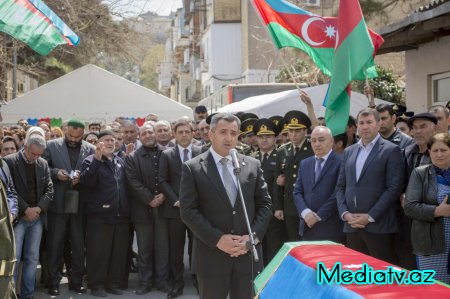 Nərimanov rayonunda qəhrəman şəhid son mənzilə yola salınmışdır - FOTOLAR