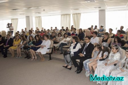 Nərimanov yerləşən Bakı Sağlamlıq Mərkəzində Uşaqların Beynəlxalq Müdafiəsi Günü münasibətilə tədbir - FOTOLAR