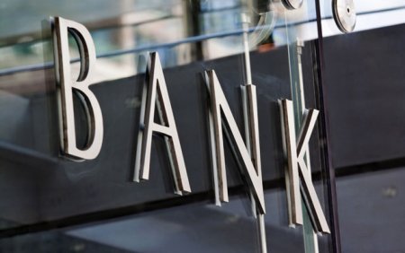 Azərbaycanda 5 bankın 40 əmlakı satışa çıxarılır - Siyahı