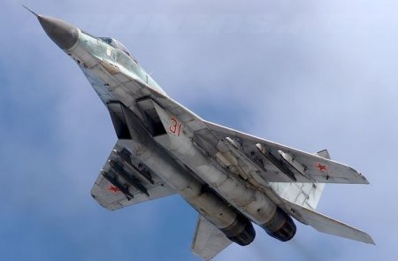 Ermənistanda rus pilotlar şərti düşmən aeroportunu məhv etdi
