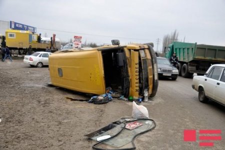 Şirvanda avtobus qəzası: 15 qadın yaralanıb – FOTO