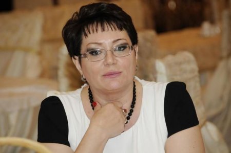 Elmira Axundova: 1500 manat kompensasiya azdır