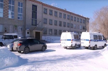 Rusiyada 13 yaşlı qız sinif yoldaşına atəş açıb