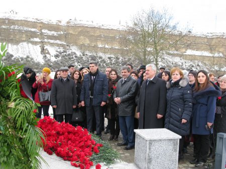 BSU əməkdaşları Quba Soyqırımı Memorial Kompleksinə  yürüşdə iştirak edib