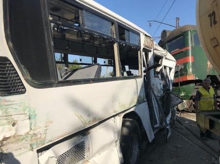 Bakıda qatarla avtobus toqquşması zamanı xəsarət alanlardan daha 1 nəfər öldü