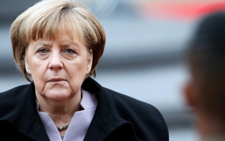 Merkel postundan imtina etdi