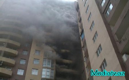 Bakıda bina yandı