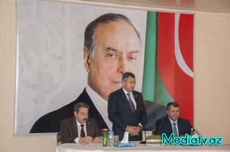 Nərimanov Rayon İcra Hakimiyyəti başçısı Abdin Fərzəliyev Çaykovski  küçəsi 2 və 4  ünvanda sakinlərlə növbəti səyyar qəbul keçirmişdir.   