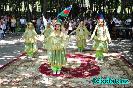 Azərbaycan Xalq Cümhuriyyətinin 100 illik yubileyi Tovuz rayonunda təntənə ilə qeyd edilib.