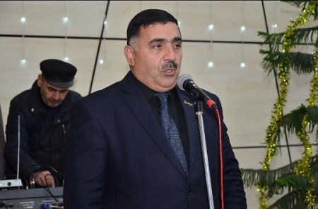 İcra başçısının müavini vətəndaşı döydü - VİDEO